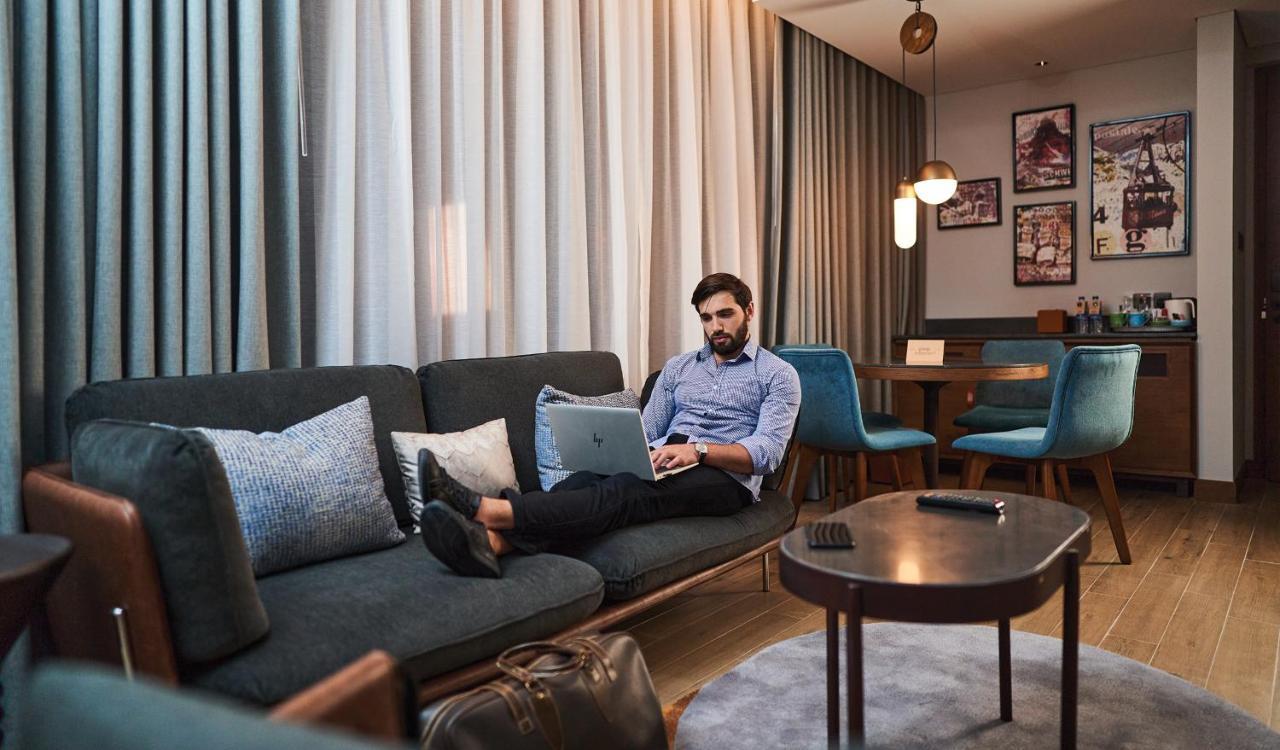 Revier Hotel - ドバイ エクステリア 写真
